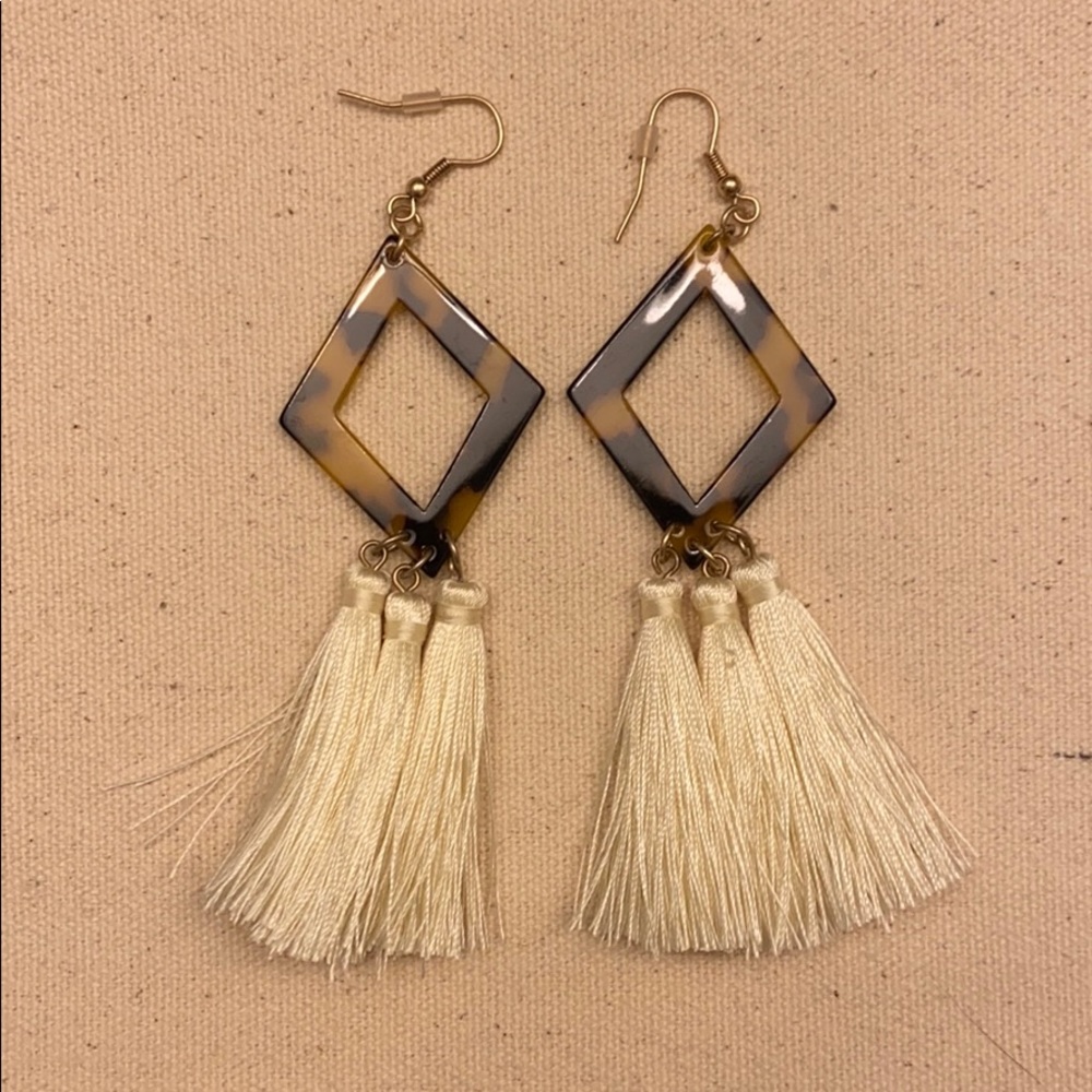 Boutique tortoise tassel earrings